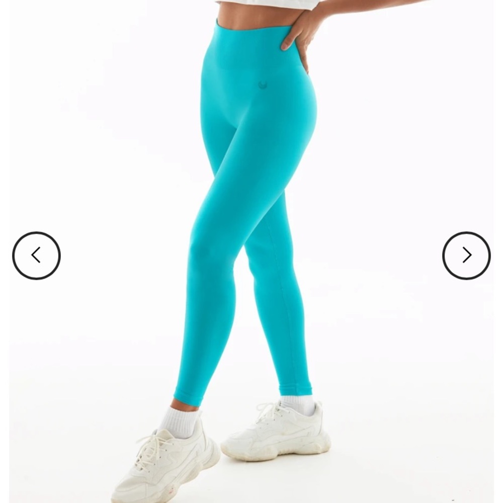 Lazuli Label Air Seamless Leggings